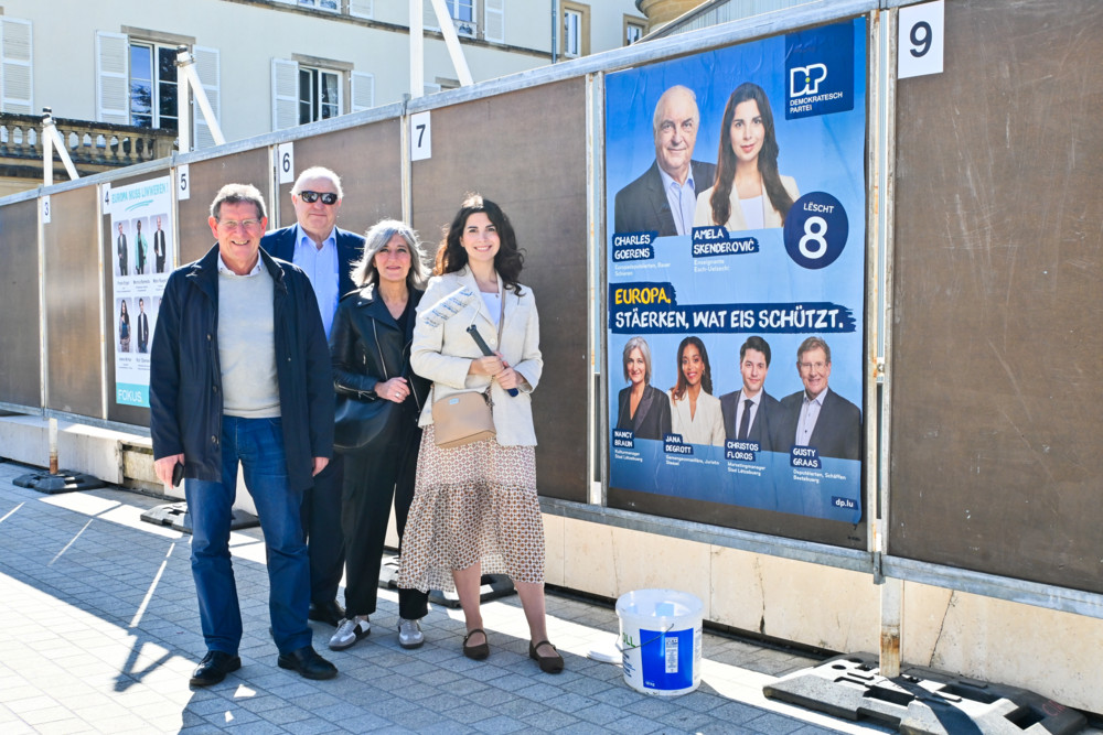 Luxemburg / Die Plakate für die Europawahlen hängen